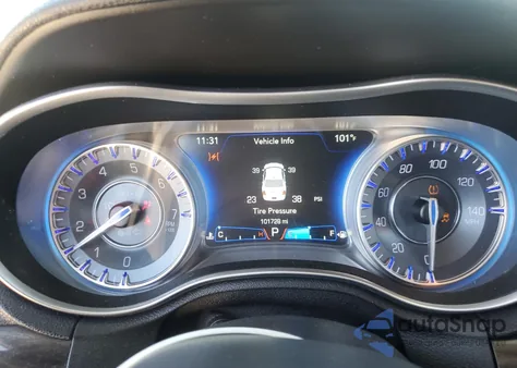 2015 Chrysler 300 Limited из США, поврежденный, VIN 2C3CCAAG1FH779746